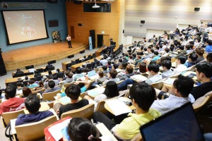 Năm 2024, mức lương cơ bản của giáo viên mới ra trường tại Hàn Quốc từ 2,19 - 2,25 triệu won (1.600 USD) mỗi tháng. Ảnh: INT