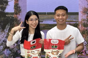 Trước khi dính bê bối, Nguyễn Thị Thái Hằng (Hằng Du Mục) và Phạm Quang Linh (Quang Linh vlog) từng là 'chiến thần livestream' hợp tác với nhiều nhãn hàng.