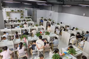 Trẻ em tại các trung tâm AI. Ảnh: Sixthtone