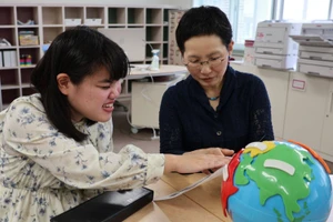 Học sinh khuyết tật Nhật Bản được tiếp cận nền giáo dục bình đẳng.