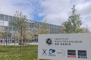 Viện Bách khoa Paris thu hút lượng lớn sinh viên quốc tế hàng năm.