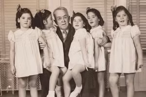  Bác sĩ Allan Roy Dafoe, người đã tận tình mang lại sự sống cho 5 chị em.