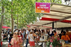 Lễ hội Ẩm thực Ici Vietnam Festival 2023 tại Quảng trường Monge ở Quận 5, thủ đô Paris, Pháp.