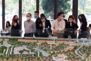 Các doanh nghiệp bất động sản vẫn đang gặp gánh nặng thua lỗ nửa đầu năm 2024. Ảnh minh họa: Quốc Hải