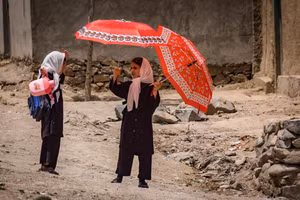 Nhiều trẻ em gái Afghanistan không được đến trường.