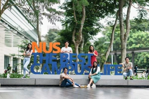 Đại học Quốc gia Singapore.