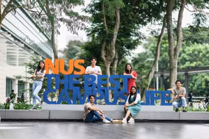 Đại học Quốc gia Singapore.