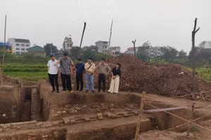 Hiện trường khai quật di tích thành cổ Luy Lâu năm 2025.