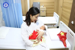 Trẻ chào đời khỏe mạnh, nặng 3,3kg. Ảnh: BVCC