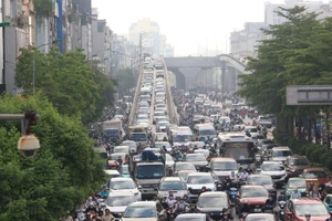 Hà Nội đang xây dựng, triển khai phương án giao thông đô thị, chống ùn tắc, ô nhiễm.