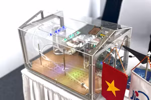 Mô hình đổi mới sáng tạo smart-farm (nông trại thông minh) từ ý tưởng của sinh viên Trường Đại học Việt Nhật JICA (ĐHQGHN).