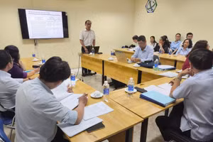 TS Phan Văn Hồ Nam báo cáo kết quả thực hiện nhiệm vụ.