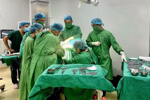 Bệnh nhân được mổ cấp cứu xử lý theo tổn thương, cân nhắc bảo tồn tử cung. Ảnh: BVCC