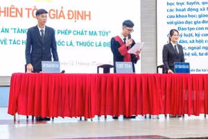 Phiên tòa giả định tại Trường THPT Thủ Đức. Ảnh: FB nhà trường