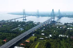 Cầu Mỹ Thuận 1 và 2 là điểm 'gạch nối' quan trọng trong việc phát triển kinh tế vùng ĐBSCL với TPHCM. Ảnh: Q.A