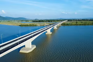 Công trình cầu Hưng Đức trên tuyến cao tốc Diễn Châu - Bãi Vọt. Ảnh minh họa: Sỹ Hòa