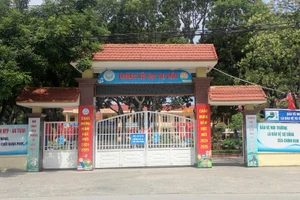 Trường Tiểu học Thị trấn (thị xã Nghi Sơn, Thanh Hóa).