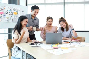 Sửa đổi, bổ sung Luật Kinh doanh bảo hiểm cần minh bạch rõ ràng để hướng dẫn người dân khi tham gia ký kết bảo hiểm hiểu rõ quyền lợi của mình. Ảnh minh họa: INT