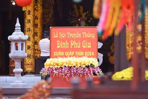 Đình Phú Gia - nơi tổ chức lễ hội xôi vào tháng Giêng hàng năm.