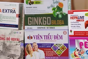 Công an xác định có hơn 900 nhãn hiệu thực phẩm chức năng bị làm giả. Ảnh: VTV