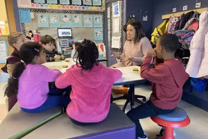 Trường Tiểu học Whittier đã sắp xếp lại các lớp để cải thiện số lượng học sinh khuyết tật được hòa nhập cùng bạn đồng lứa. Ảnh: The Hechinger