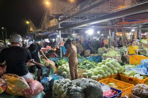 Đại biểu lo ngại các mặt hàng nông sản về các chợ đầu mối theo diện '3 không'.