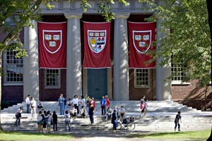 Đại học Harvard, Mỹ.