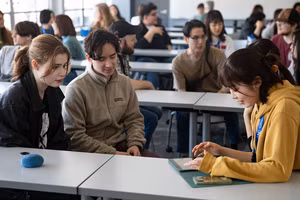 Nhật Bản rút ngắn chương trình sau đại học.