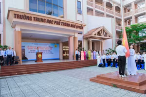 Học sinh, giáo viên Trường THPT Ngô Quyền nhiều năm qua không có vi phạm hút thuốc lá trong trường. Ảnh: NTCC