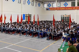 Trường THPT Cam Lộ tổ chức tuyên truyền về tác hại của thuốc lá, ma túy…