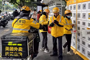 Trung Quốc chuẩn hóa đào tạo cho lực lượng giao hàng.