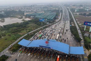 Phương tiện giao thông trên cao tốc Pháp Vân - Cầu Giẽ - Ninh Bình.