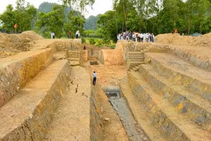 Hiện trường khai quật địa điểm tường thành Dền năm 2025.