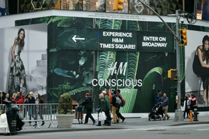 H&M chi nhánh Thụy Điển bị kiện vì đã khiến khách hàng trả nhiều tiền hơn cho các sản phẩm 'thân thiện môi trường'.