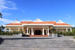 Nhà trưng bày truyền thống là nơi lưu giữ những hiện vật, hình ảnh sống động của quân và dân tại Truông Bồn.