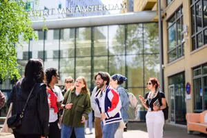 Giới học thuật hoan nghênh quyết định bỏ đề thi TAO.