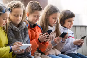 Học sinh Phần Lan không được phép sử dụng điện thoại trong giờ học.
