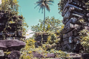 Toàn cảnh di tích thành phố đá Nan Madol.