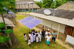 Một trường học ở Colombia lắp hệ thống điện mặt trời.