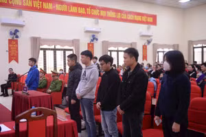 Các bị cáo tại tòa.