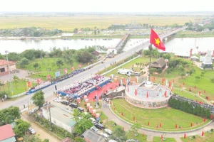 Khu di tích Đôi bờ Hiền Lương - Bến Hải, biểu tượng của khát vọng hòa bình, thống nhất.