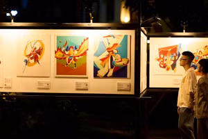 Triển lãm 'Dân gian trong Gen Z' hội tụ các tác phẩm lấy cảm hứng từ văn hóa dân gian.