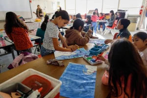 Học sinh Mỹ không biết xem đồng hồ kim.