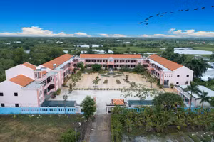 Trung tâm Nuôi dạy trẻ khuyết tật mồ côi Nhân Ái.