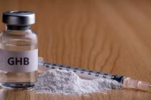 Lọ ma túy nước biển và chế phẩm dạng bột. Ảnh minh họa: INT