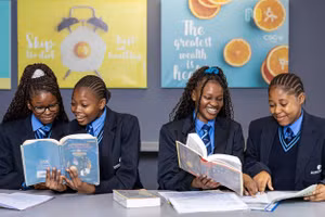 Zimbabwe là nơi hội tụ nhiều trường quốc tế và tư thục đạt chất lượng cao.