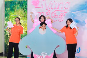 Giới trẻ tham gia chương trình chiến dịch 'vùng mắc cỡ' nhằm học hỏi kiến thức, góc nhìn mới về chủ đề sức khỏe phụ khoa. Ảnh: Nơ Xanh