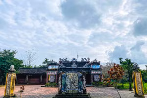 Vẻ đẹp cổ kính của đình làng hơn 500 tuổi