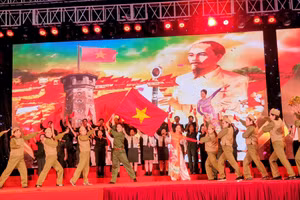 Một tác phẩm múa trong Liên hoan Nghệ thuật quần chúng Hà Nội niềm tin và hy vọng 2. Ảnh: Ngọc Anh.