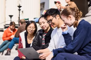 Trung Quốc tổ chức bài thi bắt buộc cho sinh viên quốc tế.